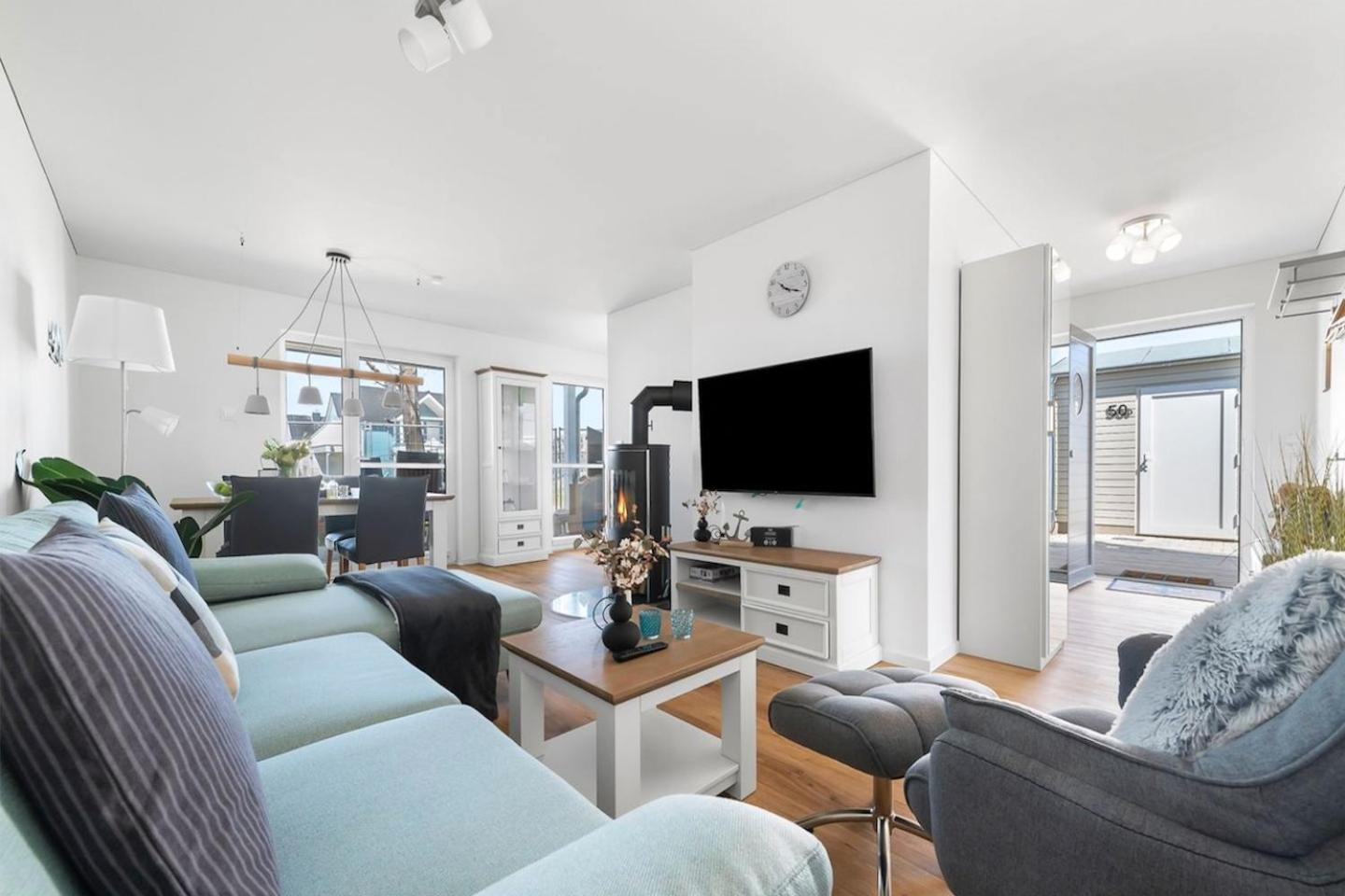 Maltes-ostseekoje Parken Frei Vorm Haus, 300m Zum Strand,infrarotsauna,magenta Tv Mit Netflix ,amazon Prime Und Rtl Plus, Kaminofen Im Wohnzimmer, Fahrradschuppen