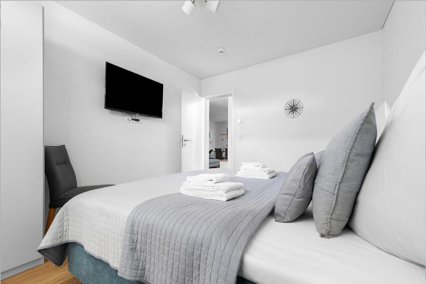 Maltes-ostseekoje Parken Frei Vorm Haus, 300m Zum Strand,infrarotsauna,magenta Tv Mit Netflix ,amazon Prime Und Rtl Plus, Kaminofen Im Wohnzimmer, Fahrradschuppen Olpenitz